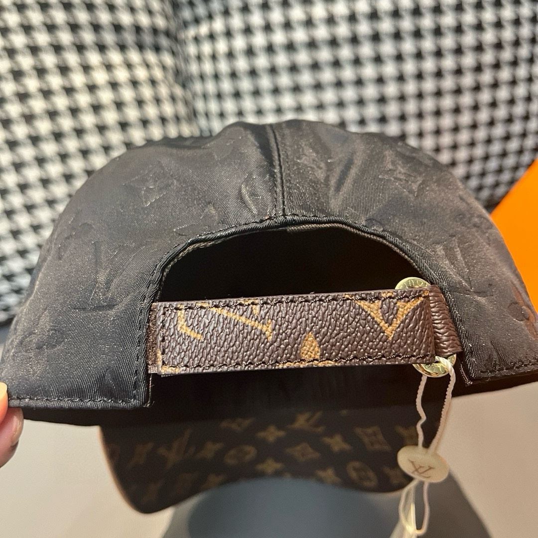 Louis Vuitton Caps